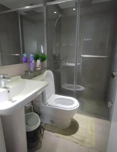 Aveline Luna,1br, Rockwell Side Apartment