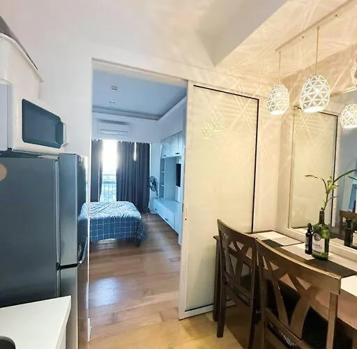 Apartment Aveline Luna,1br, Rockwell Side