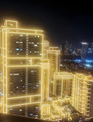 Apartment Aveline Luna,1br, Rockwell Side Manila