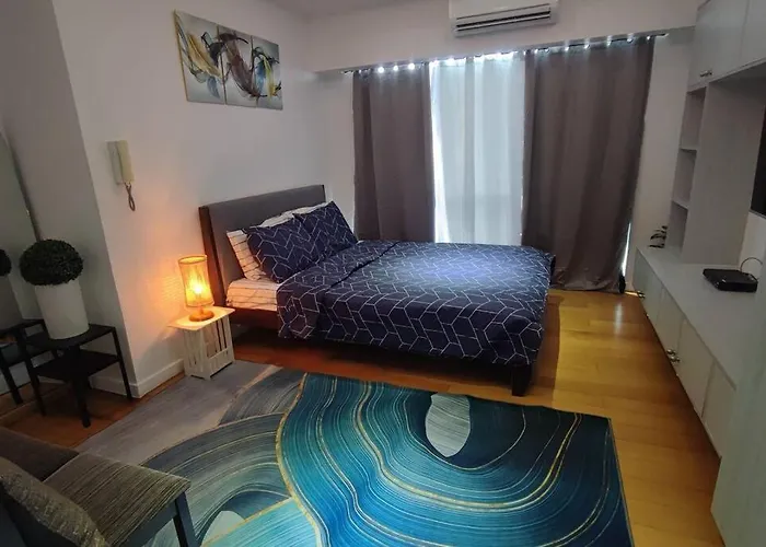 Apartment Aveline Luna,1br, Rockwell Side *