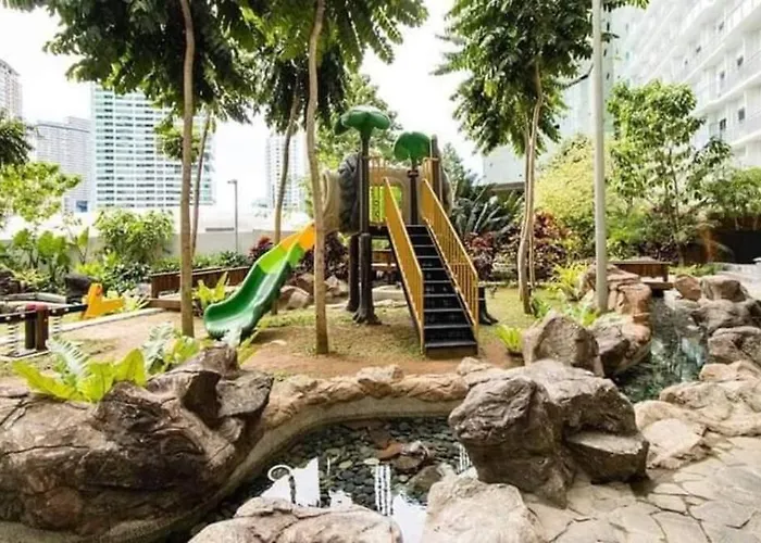 Aveline Luna,1br, Rockwell Side Apartment *