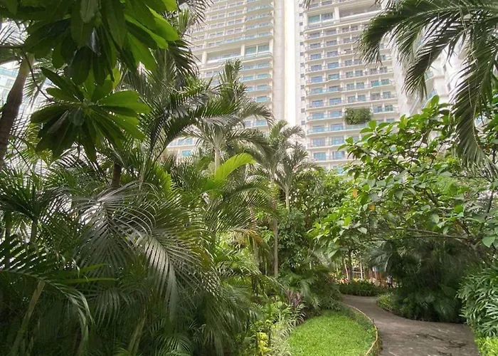 Apartment Aveline Luna,1br, Rockwell Side Manila